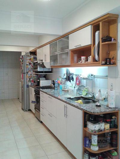 Piso de 4 Ambientes en Edificio de Categoría 3