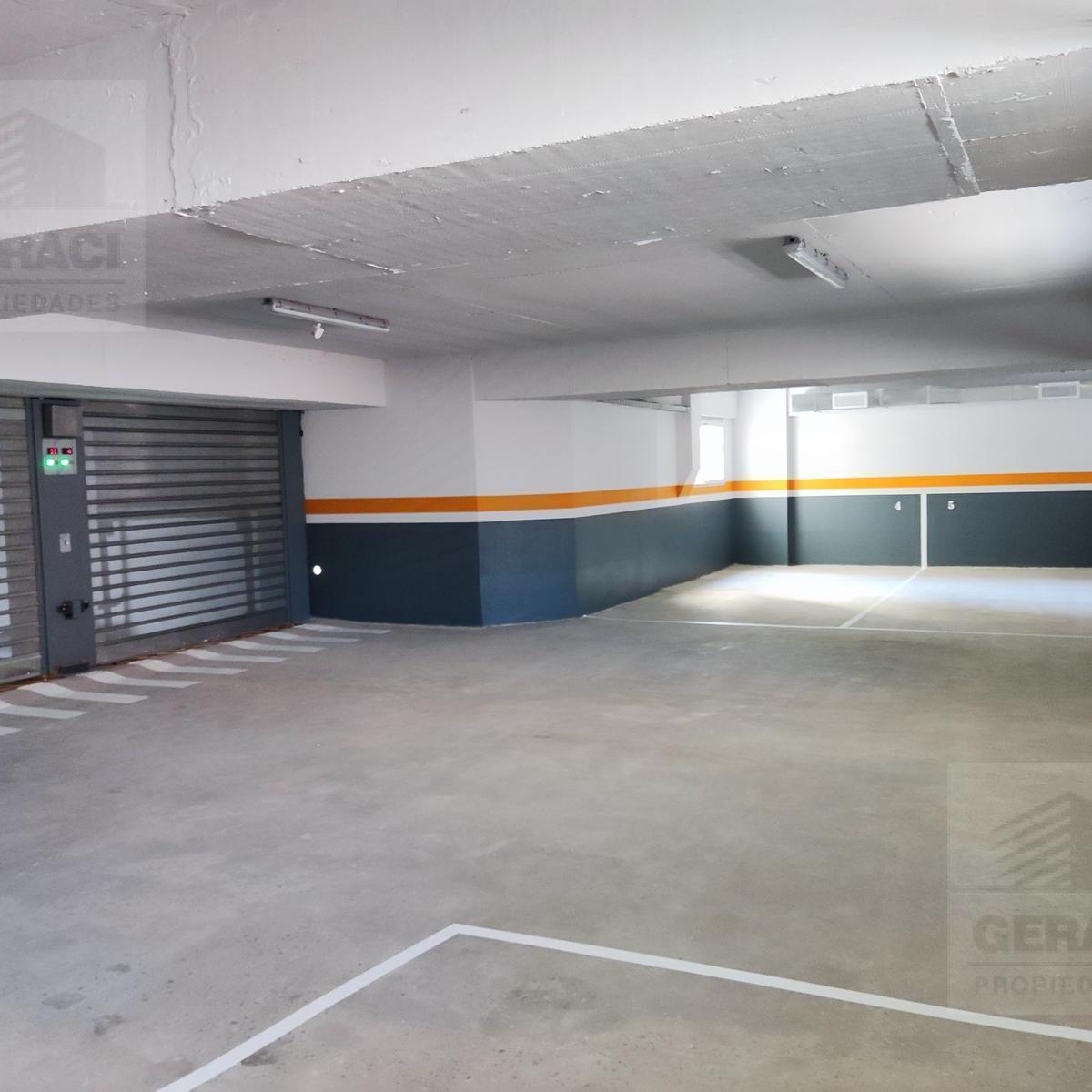 Excelente 2 Amb. con Balcón y Cochera en El Piso / Amenities - Caballito 1
