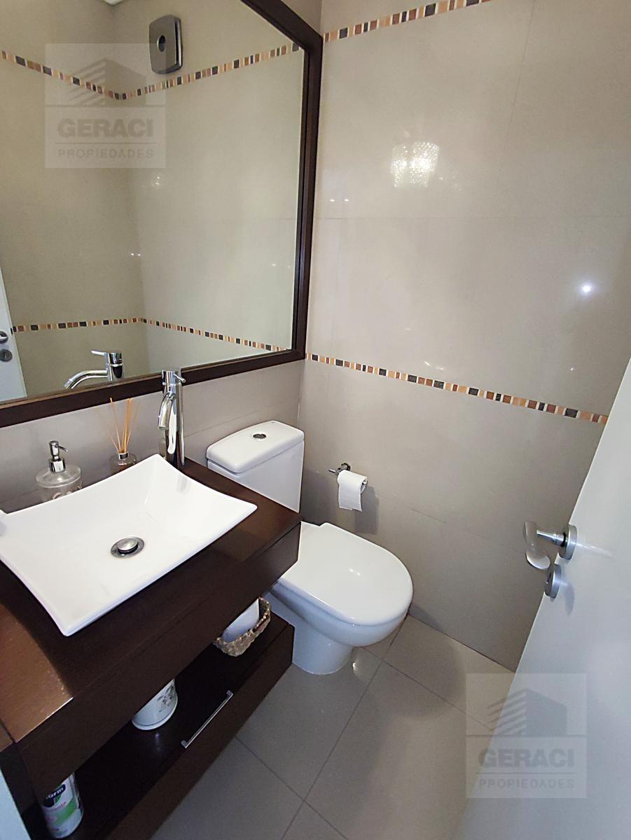 Excelente Piso de 5 Ambientes con 2 Cocheras en Caballito 2
