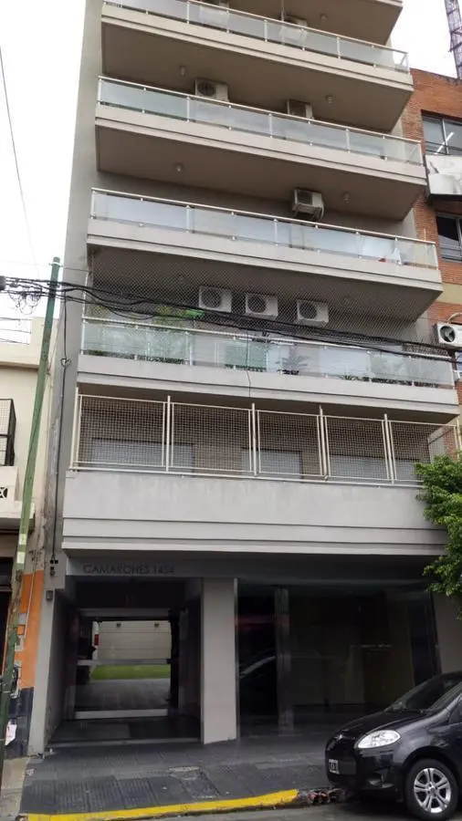 Luminoso monoambiente con balcón - Paternal 1