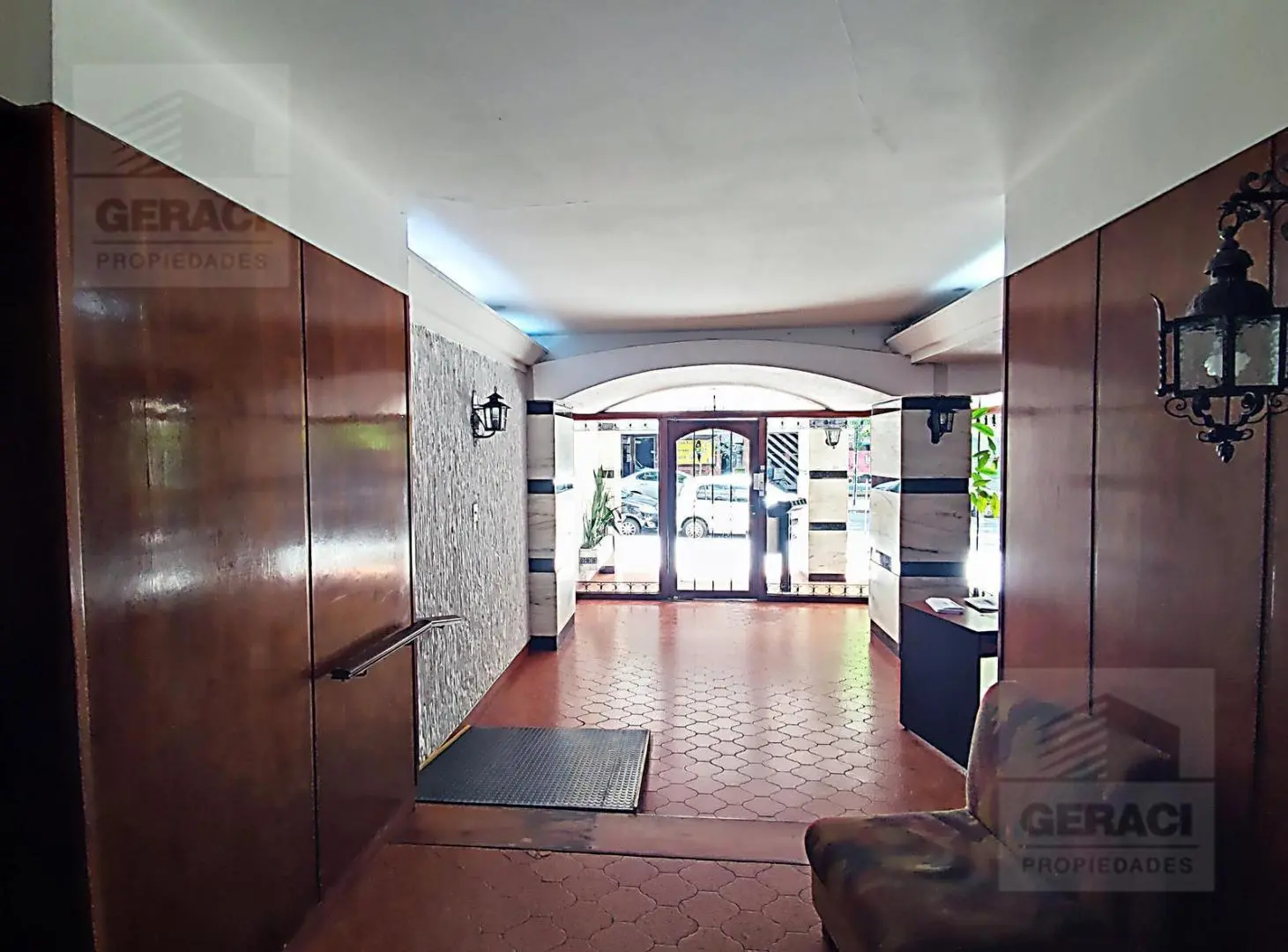 Departamento 4 amb con dependencia - Cochera cubierta fija - Baulera - en Caballito 4