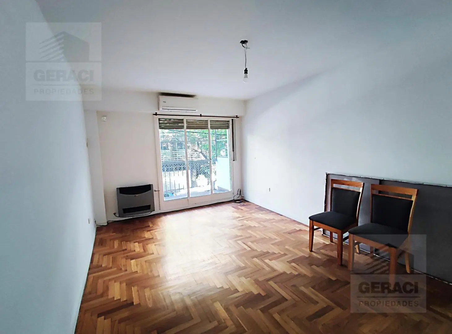 Departamento de 3 ambientes al frente con Balcón en Caballito 4