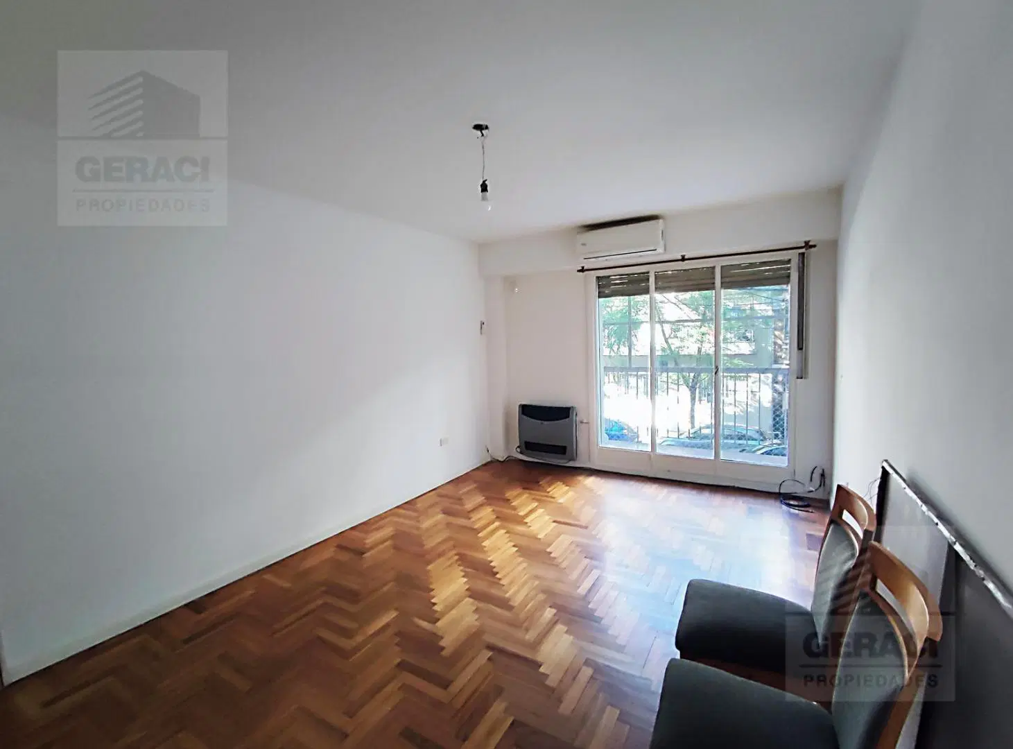 Departamento de 3 ambientes al frente con Balcón en Caballito 2