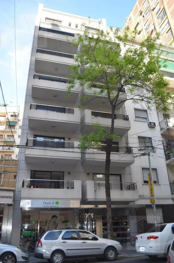 Luminoso monoambiente con balcón al frente - C/Cochera cubierta - Caballito 2