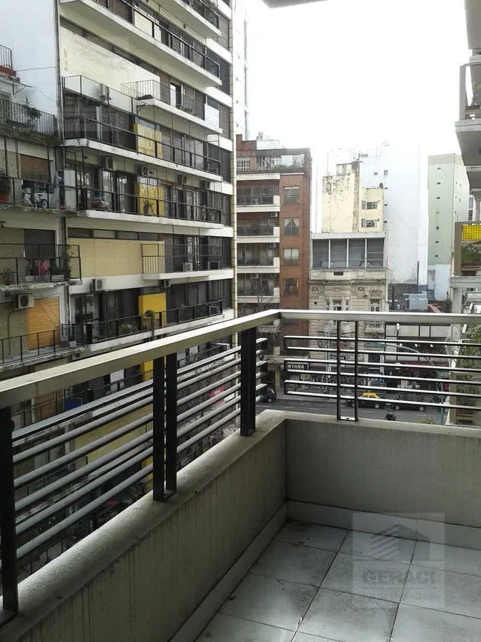 Luminoso monoambiente con balcón al frente - C/Cochera cubierta - Caballito 4