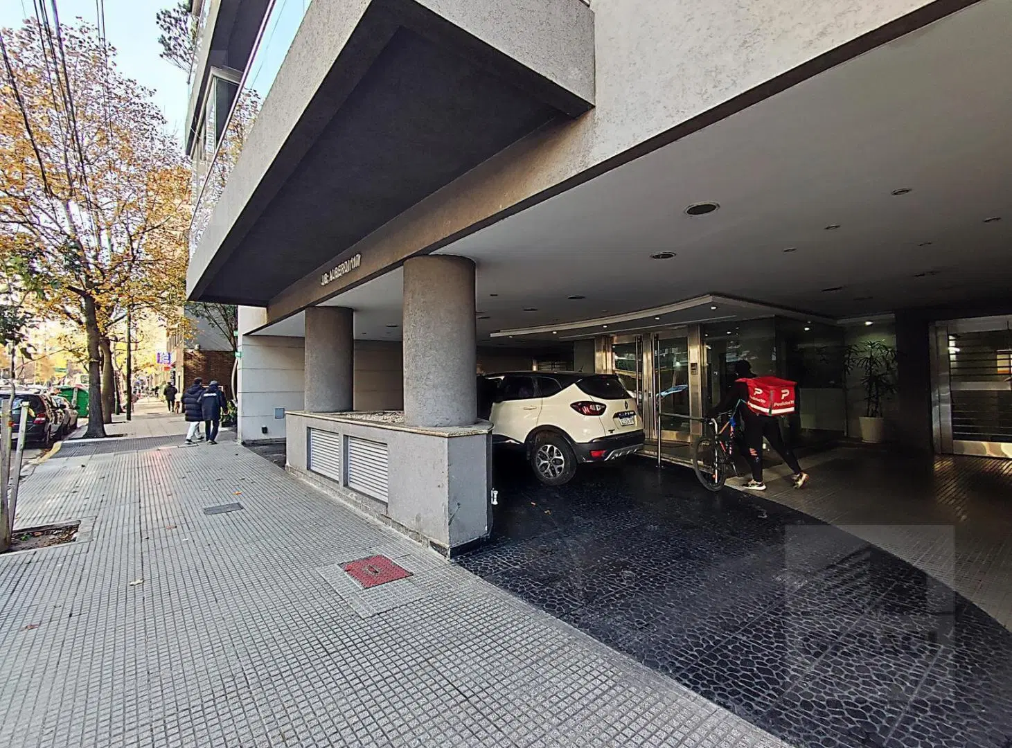 Excelente Departamento 4 ambientes con cochera y amenities en Caballito 1