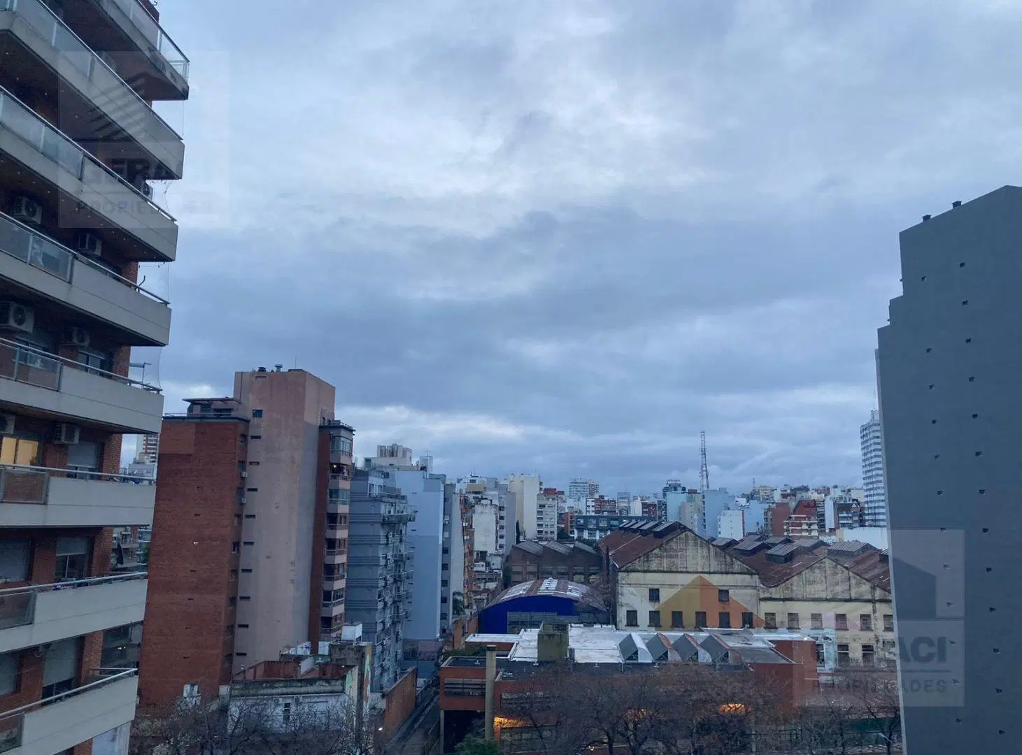Departamento 3 ambientes - contrafrente - En Caballito 3