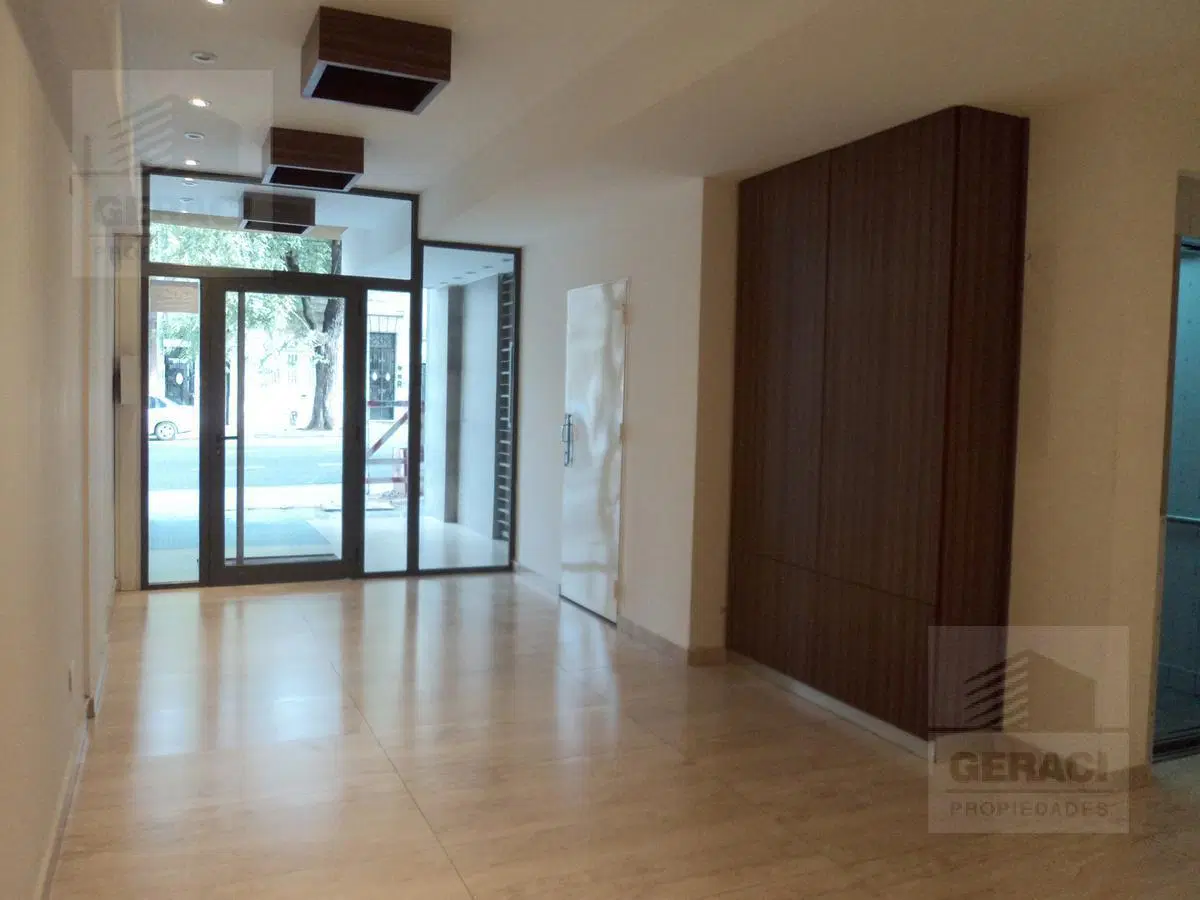 Excelente monoambiente con balcón - Caballito 3