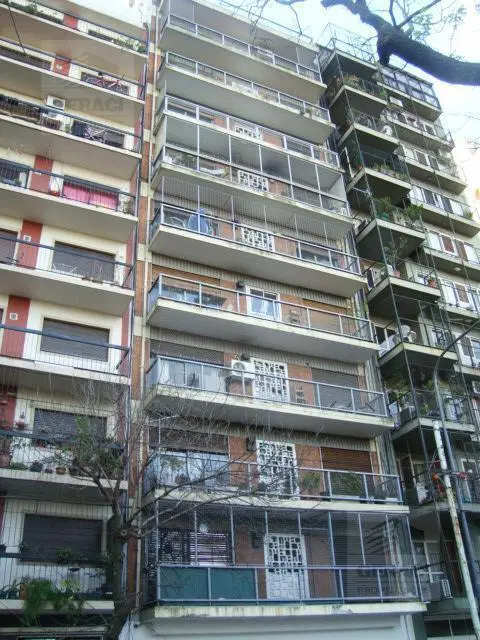 Departamento 1 ambiente frente al  Pque. Chacabuco 3