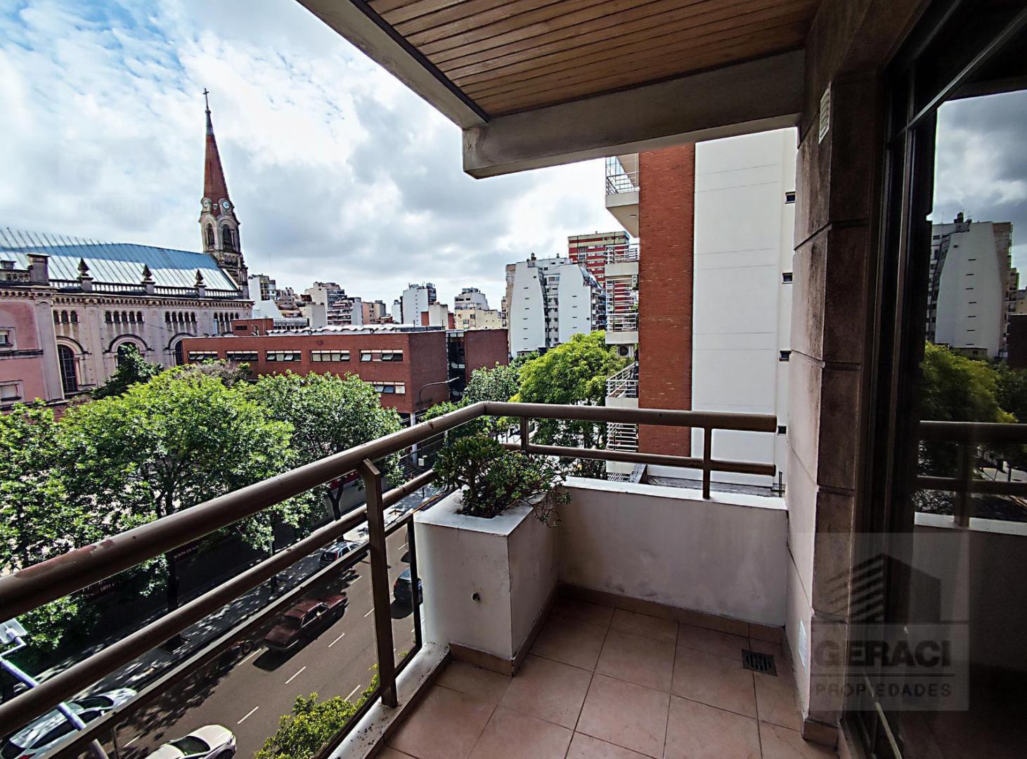 Foto de Excelente semipiso 2 amb. con balcón - Caballito, imagen 3