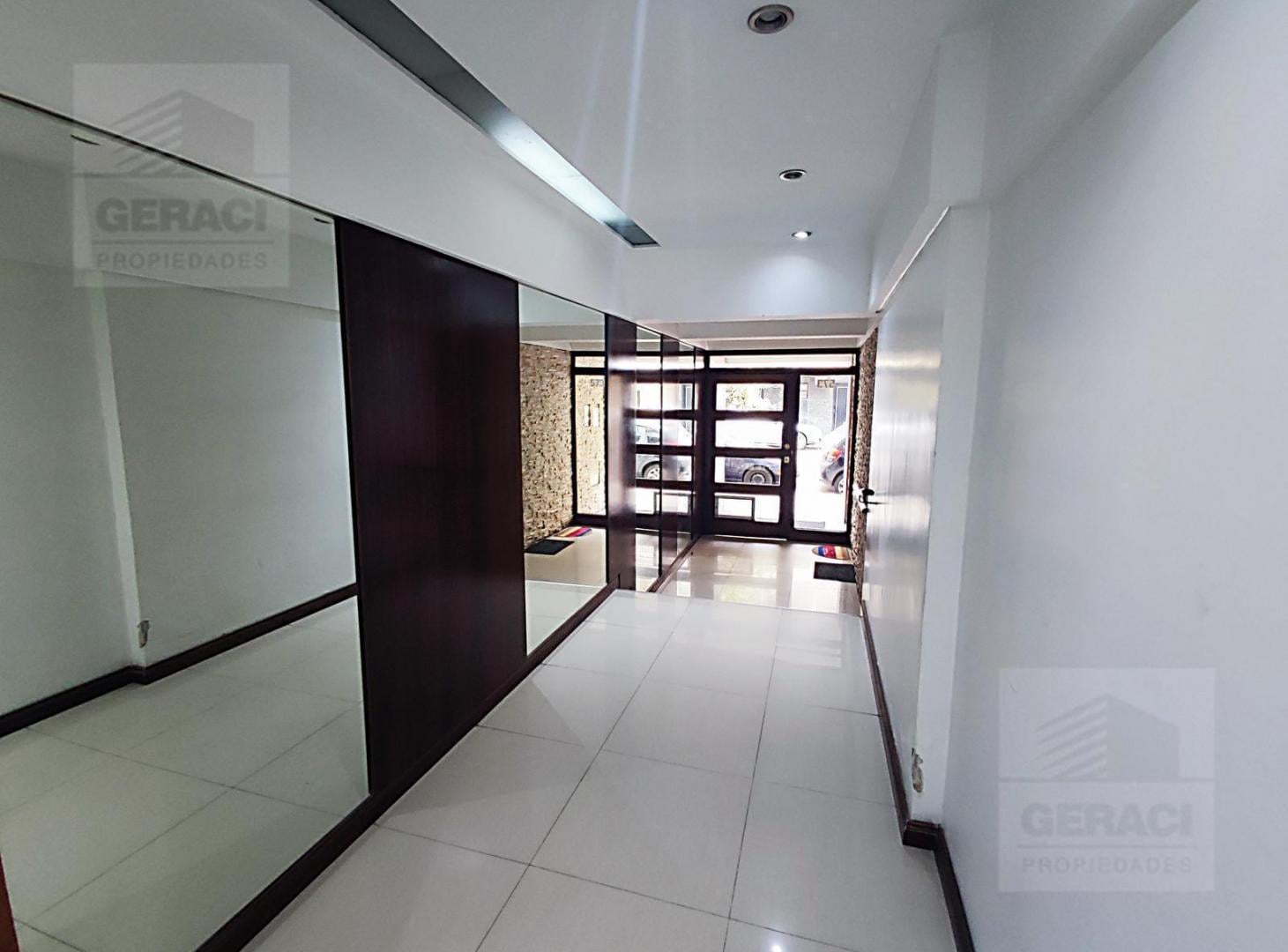 Foto de Departamento de 3 ambientes con vista a pulmón de manzana, lleno de, imagen 4