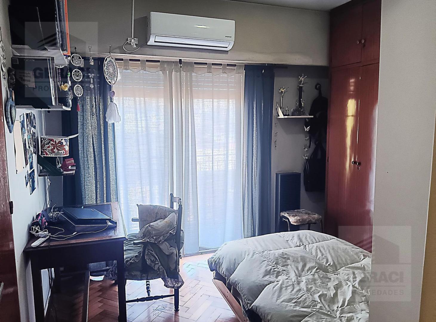 Foto de Departamento de 3 ambientes con baulera - Vista al Parque Patricios, imagen 3