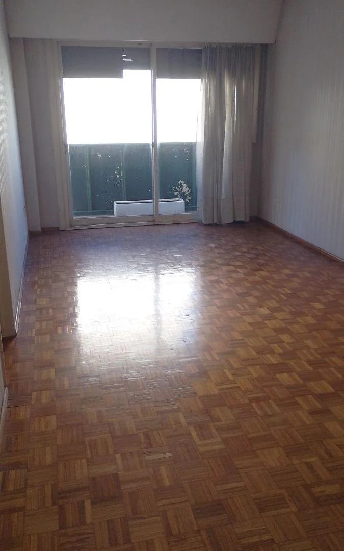 OPORTUNIDAD!!! 3 AMB CONTRAFRENTE BALCON. MUY LUMINOSO. 62 METROS APTO PROF.SEG 24 HS. U$S 89.000