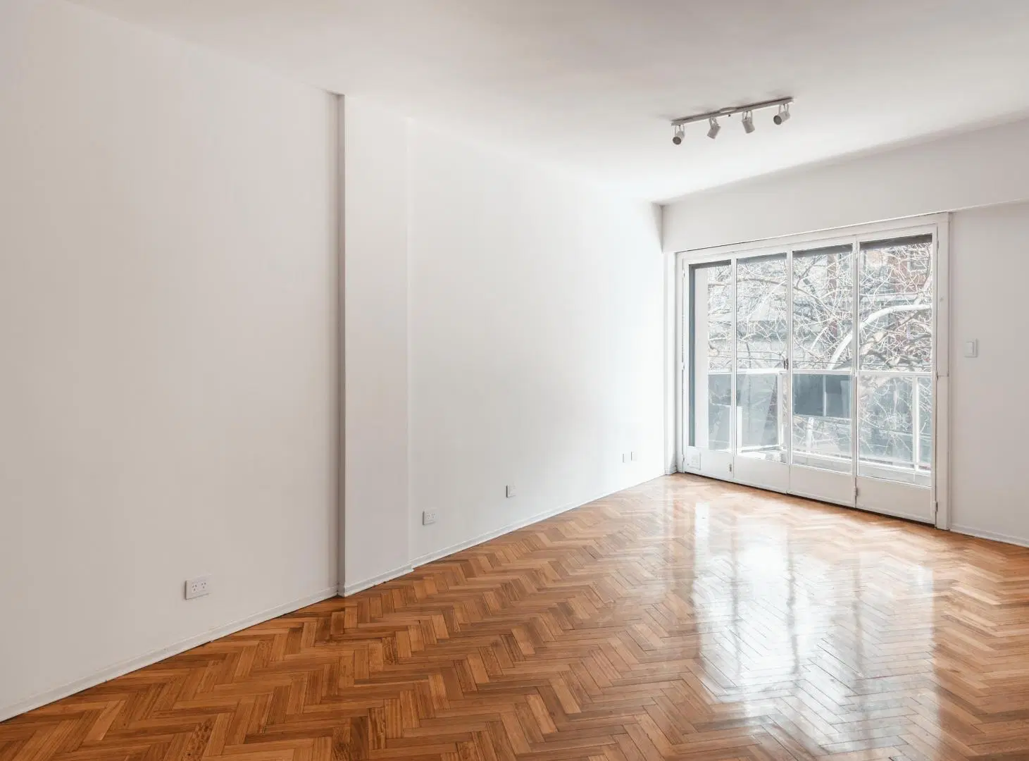 Semipiso 4 Ambientes a Nuevo! Al Frente con Balcón Corrido, Apto Crédito. Parque Centenario 5