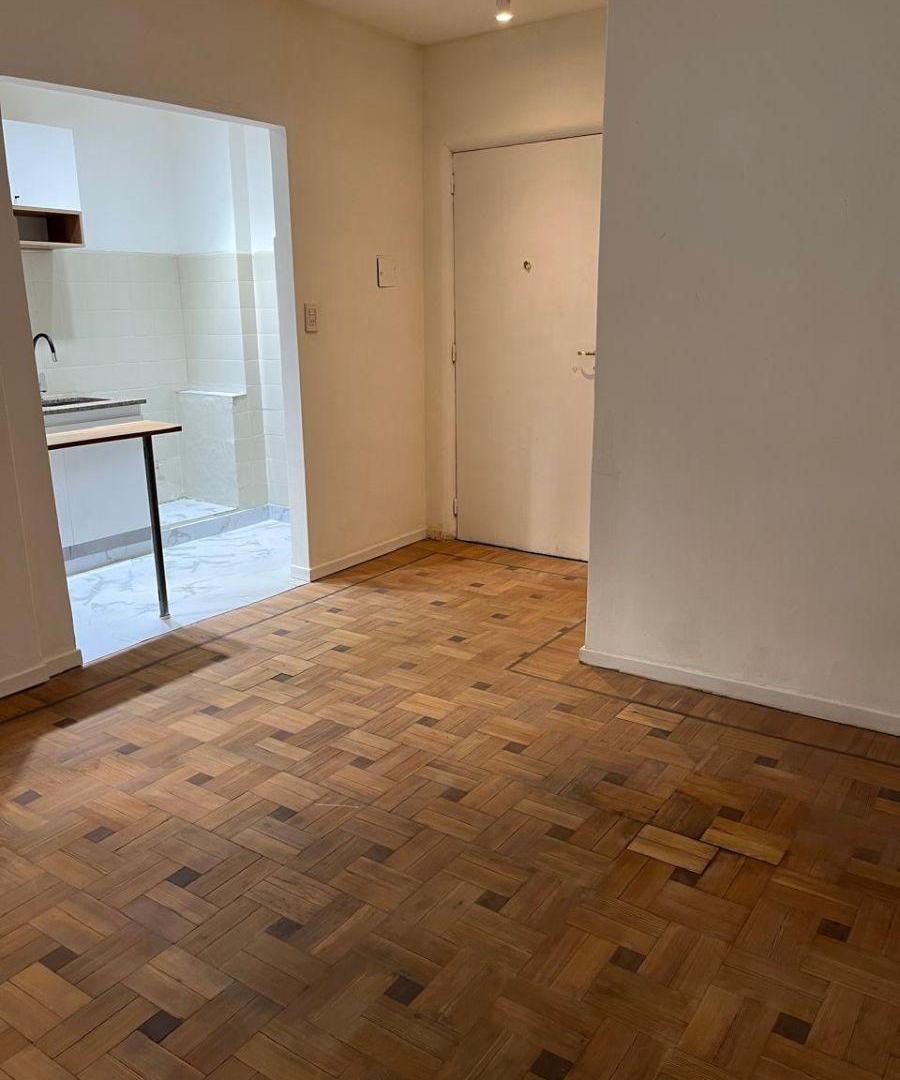Foto de Se vende 2 ambientes en Barrio Norte U$S 85.000, imagen 2