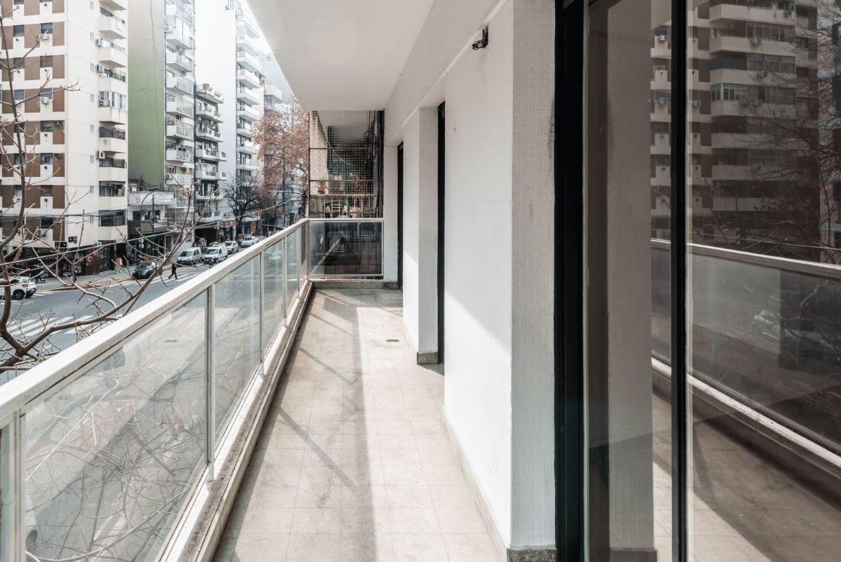 Foto de Se vende divino semipiso de 4 ambientes al Frente Con balcón. 102, imagen 2