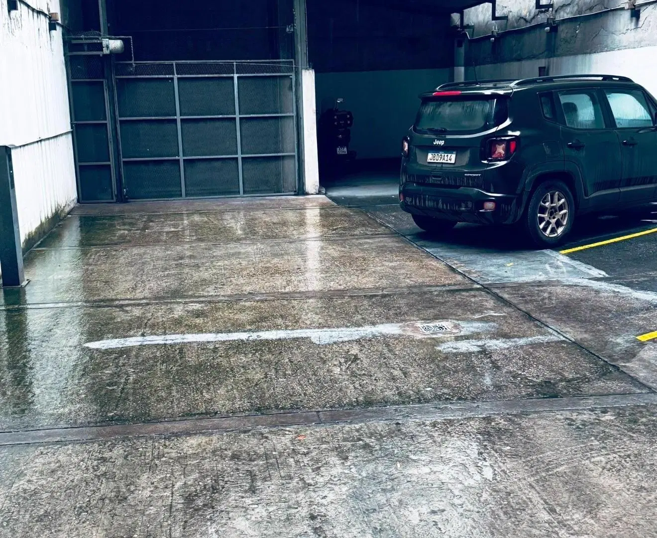 PALERMO. OPORTUNIDAD!!!. COCHERA  DESCUBIERTA. PLANTA BAJA EN EDIFICIO DE DEPARTAMENTOS 4