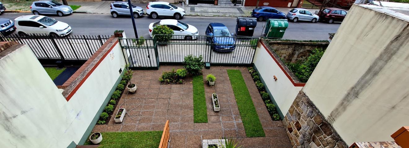 Foto de VENTA | MONTE CASTRO | CASA DE 4 DORMITORIOS CON JARDÍN, TERRAZAS Y, imagen 2