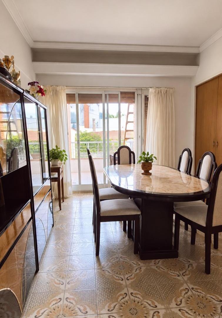 Foto de VENTA | MONTE CASTRO | CASA DE 4 DORMITORIOS CON JARDÍN, TERRAZAS Y, imagen 4