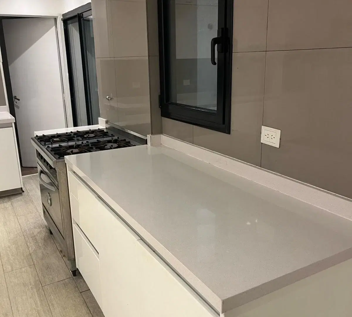 venta 4 ambientes con dependencia cochera y baulera 4
