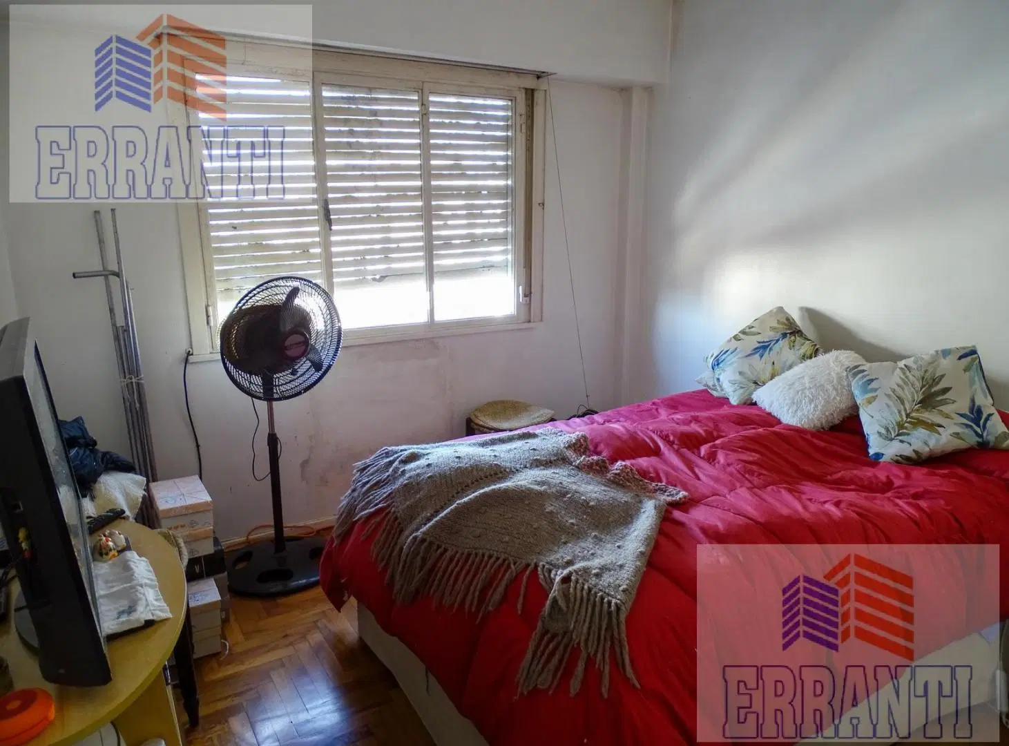 Departamento en venta oportunidad, zona Flores 4