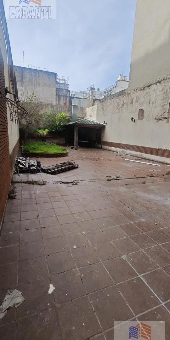 venta 5 ambientes con dependencia en Flores 2