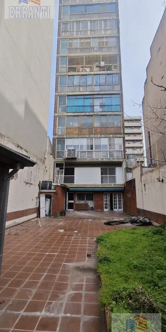 venta 5 ambientes con dependencia en Flores 3