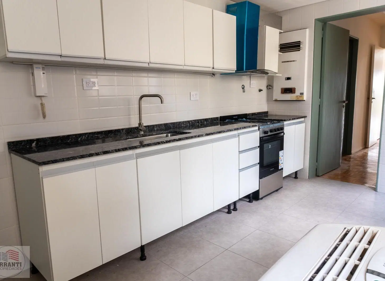 Venta 4 ambientes reciclado a nuevo con cochera y baulera 4