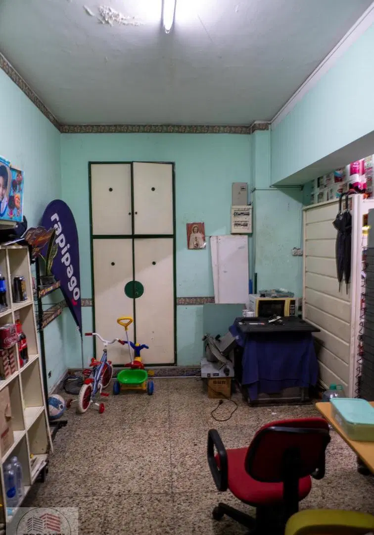 Venta Local en excelente ubicacion de Flores Centro 4