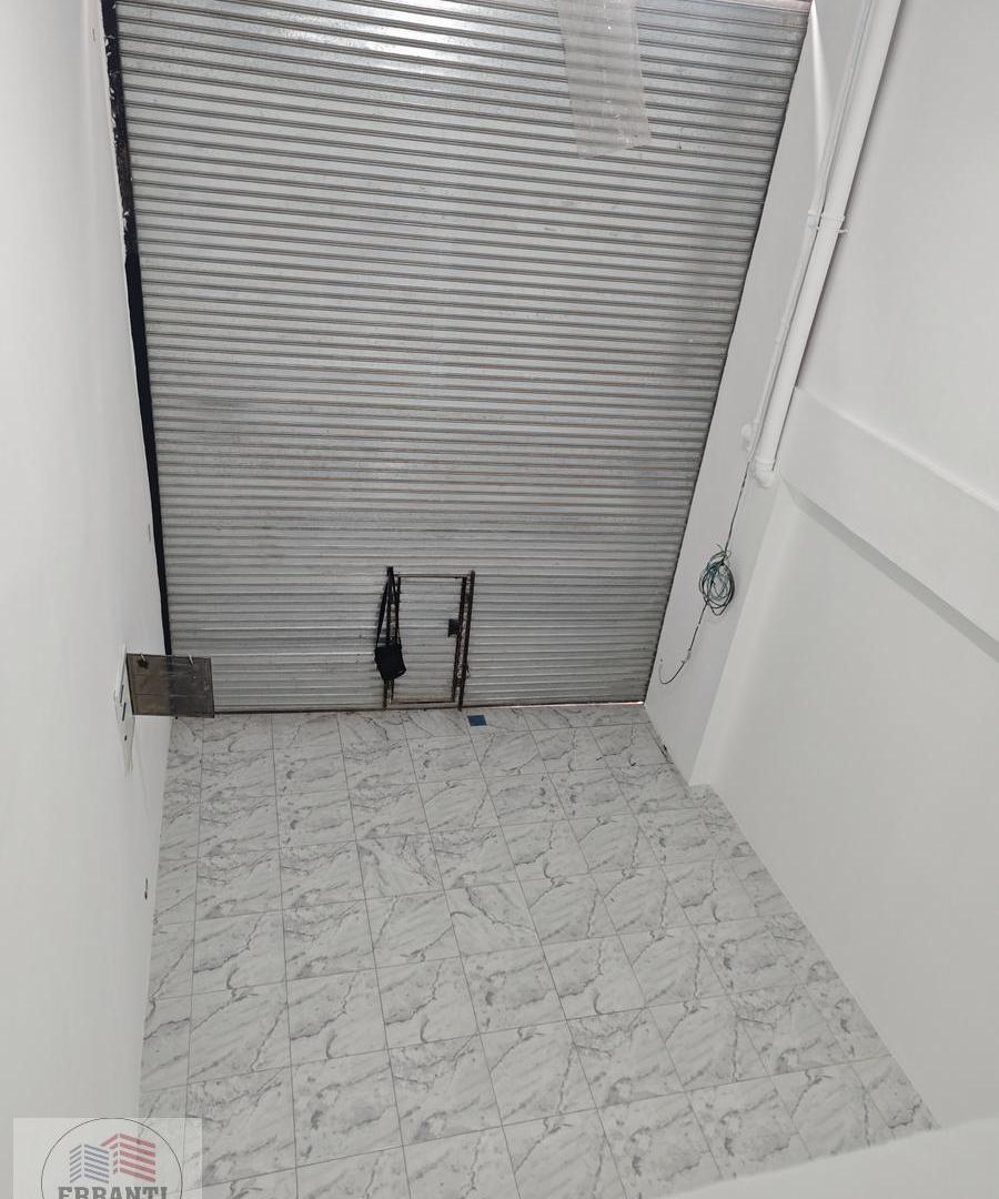 Foto de Alquiler local de 350m2 en Flores Textil, imagen 3