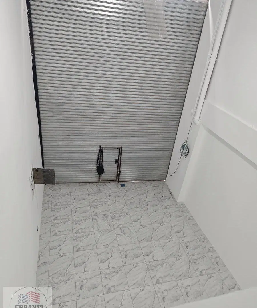 Alquiler local de 350m2 en Flores Textil 3
