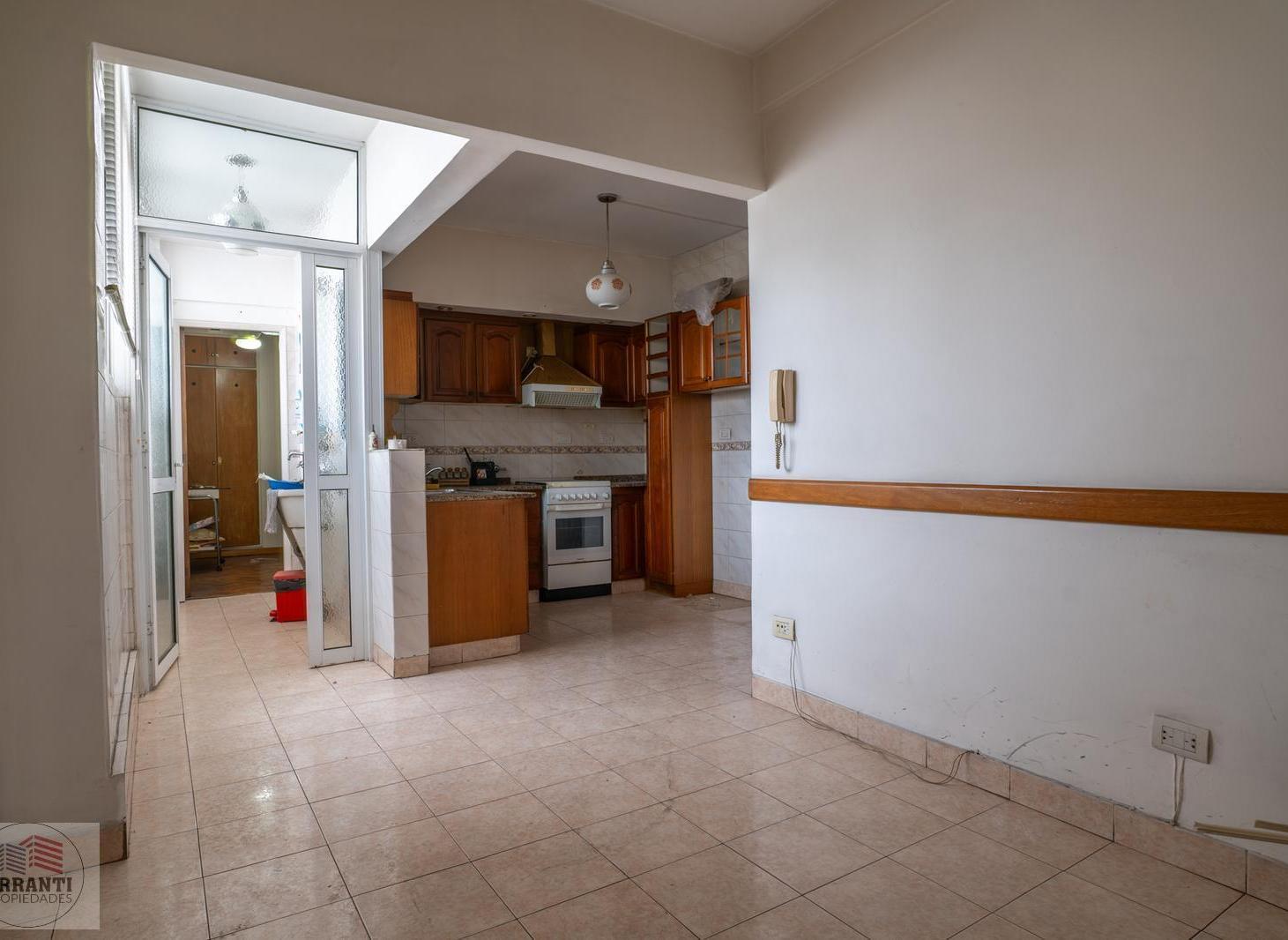 Foto de venta 3 ambientes con dependencia en Flores, imagen 1