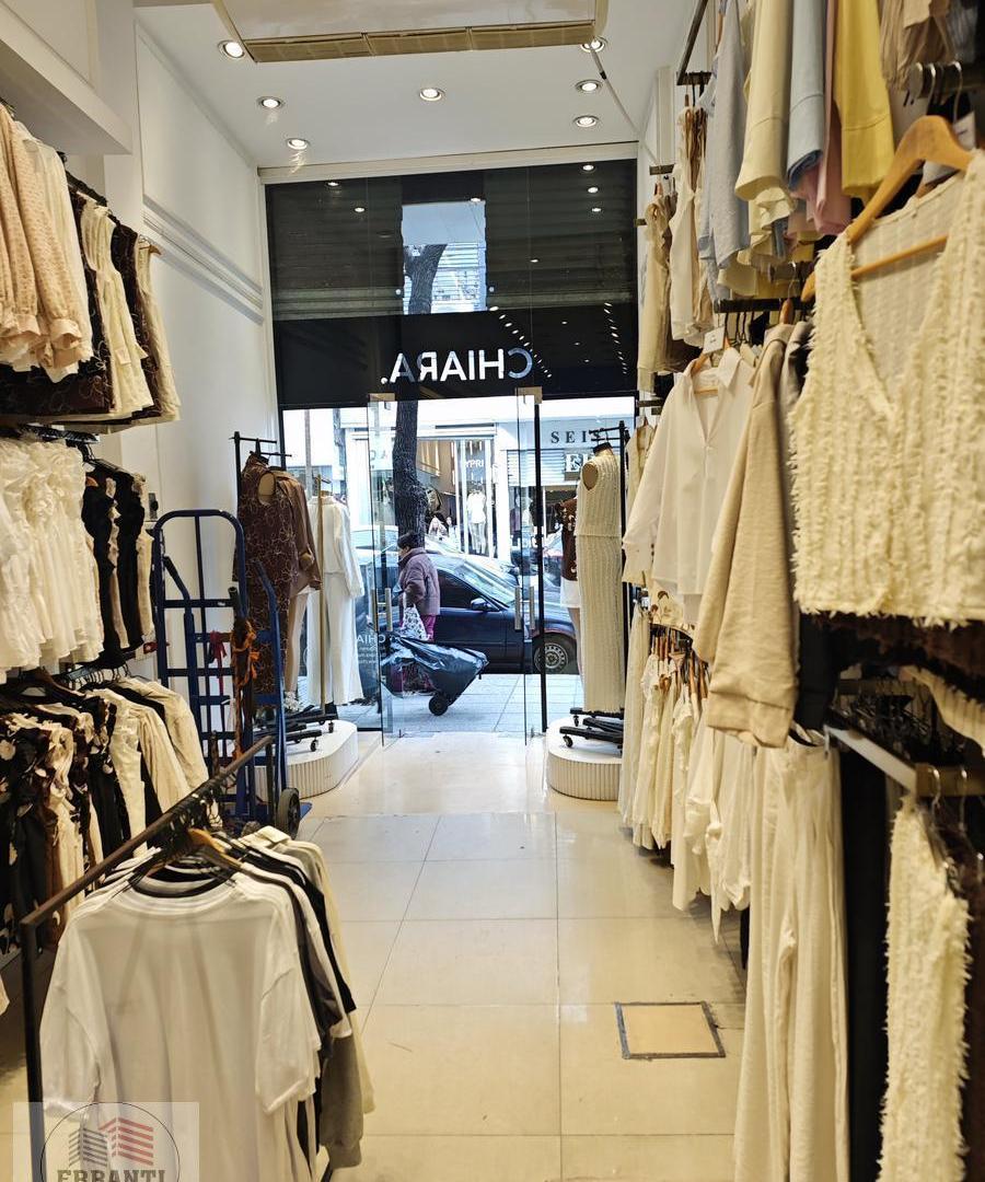 Foto de Alquiler Local polo textil Flores, imagen 3
