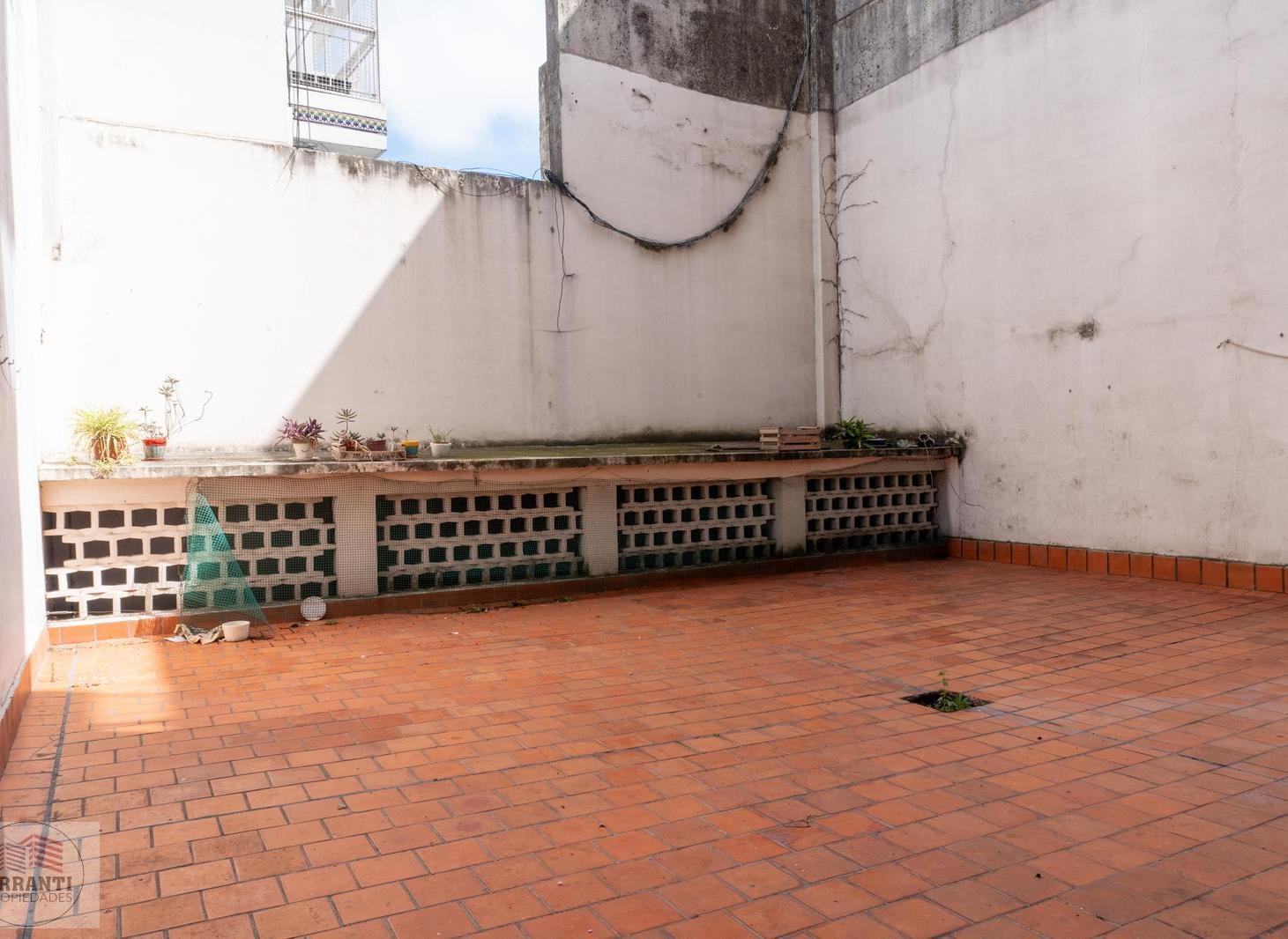 Foto de venta 4 ambientes con patio, imagen 1