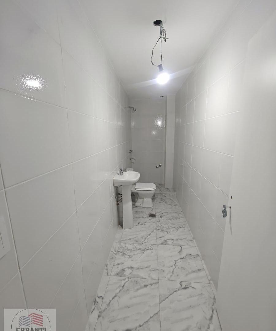 Foto de Alquiler local de 350m2 en Flores Textil, imagen 4