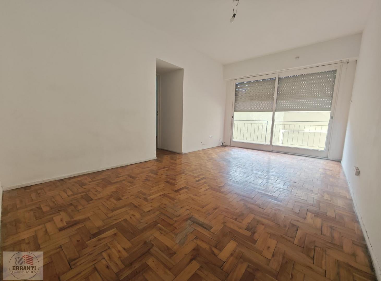 Foto de Venta amplio 2 ambientes en Balvanera, imagen 2