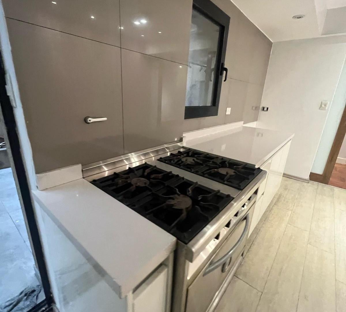 Foto de venta 4 ambientes con dependencia cochera y baulera, imagen 5