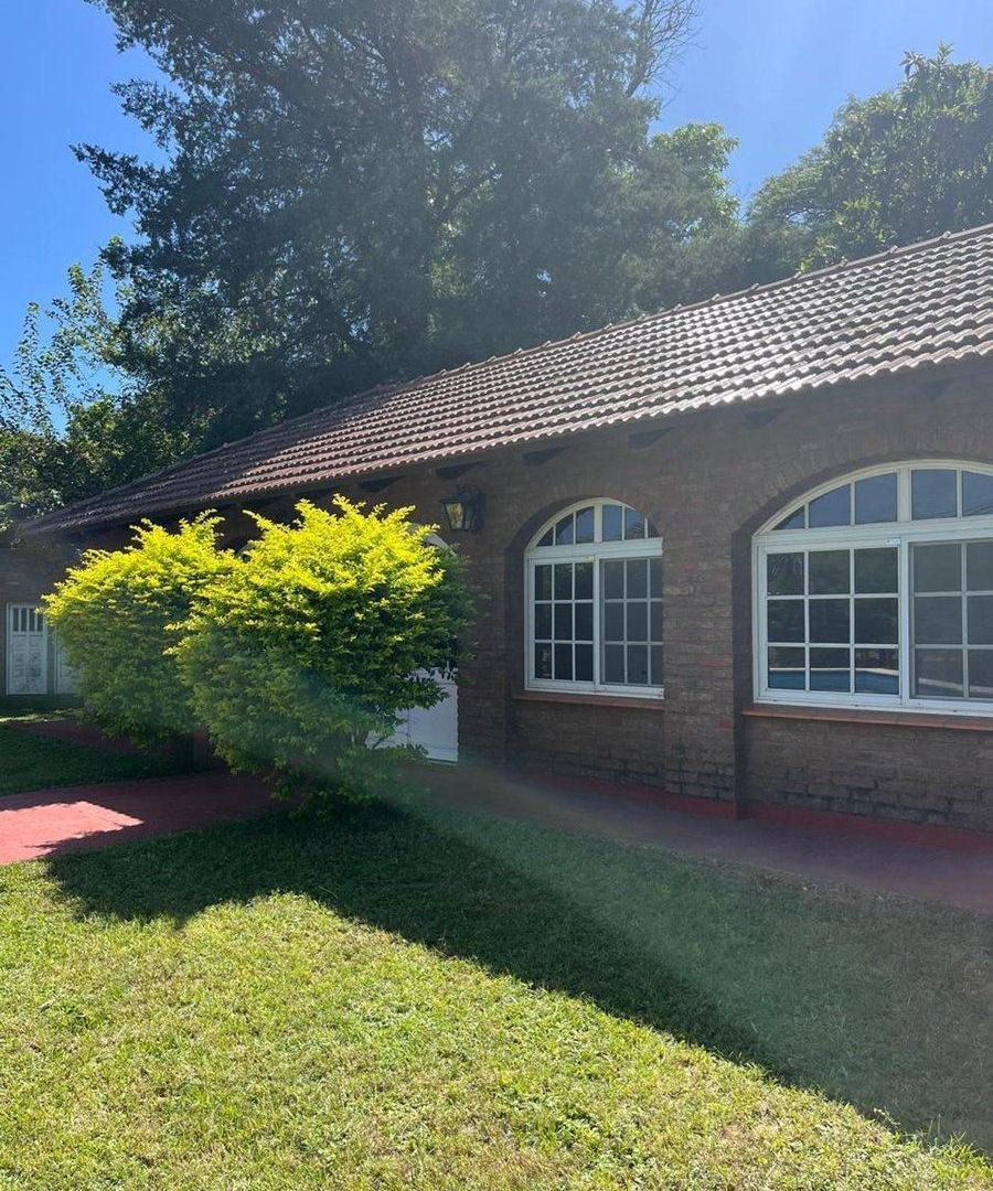 VENTA DE ESPECTACULAR QUINTA EN ARROYO LEYES