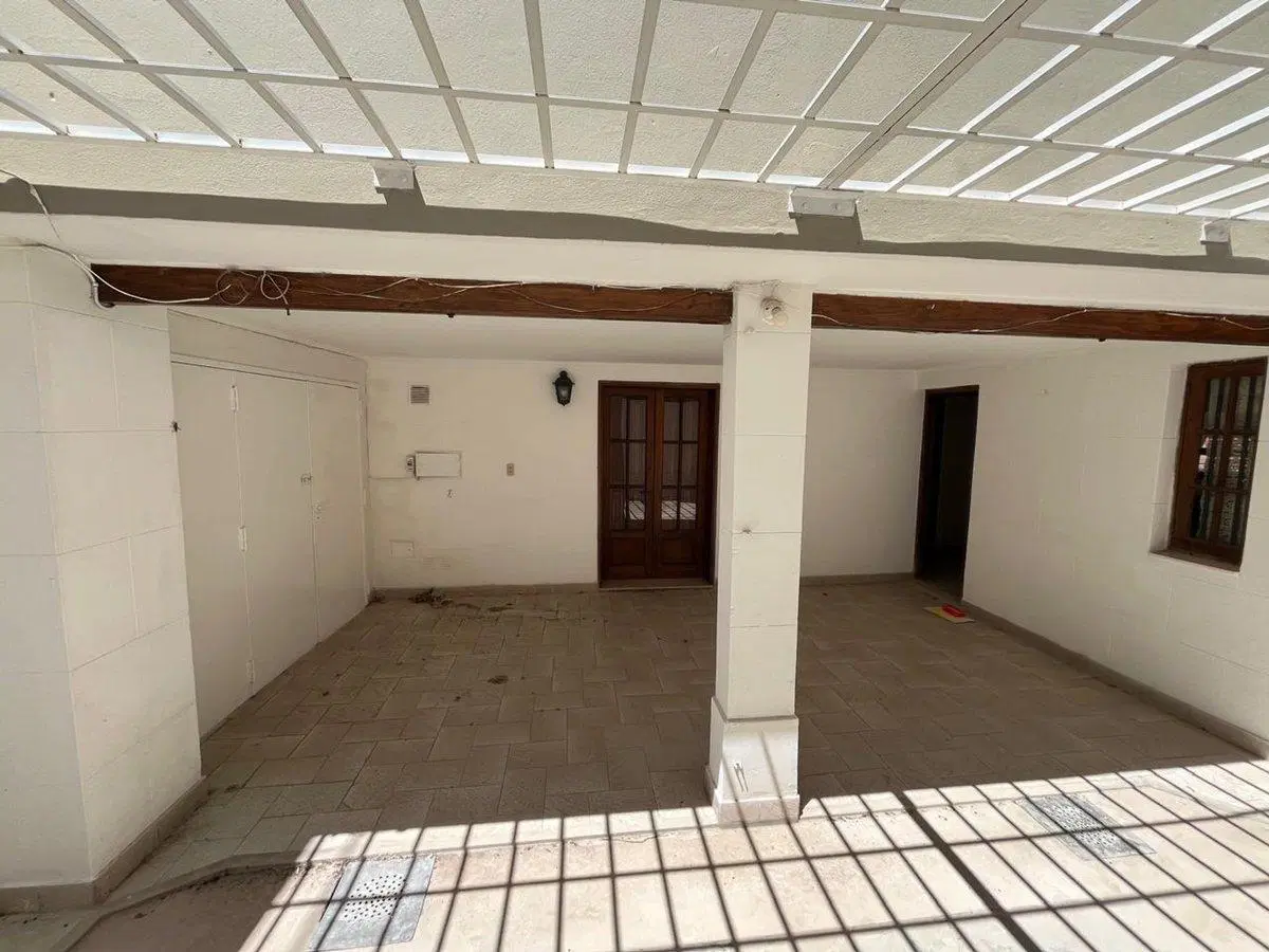 REMAX VENDE EXCELENTE CASA 3