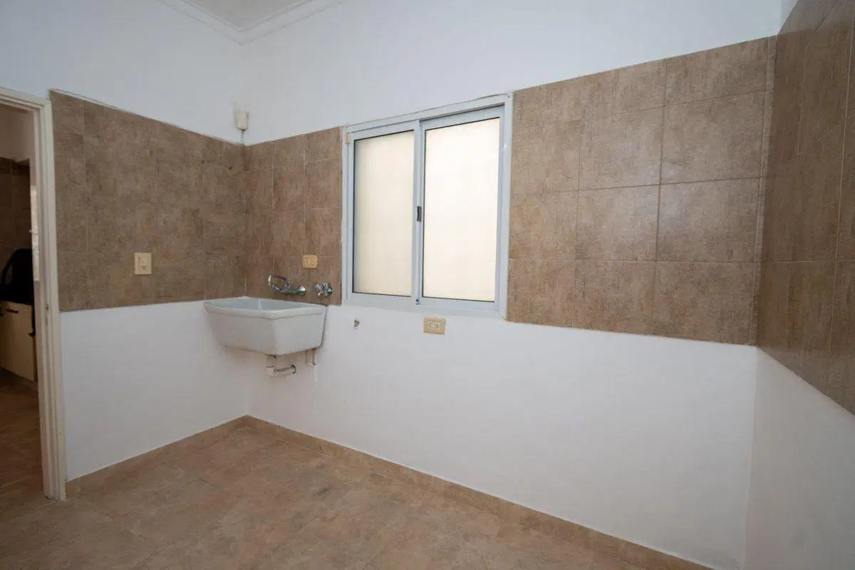 Venta casa 2 dormitorios cochera y patio. 8