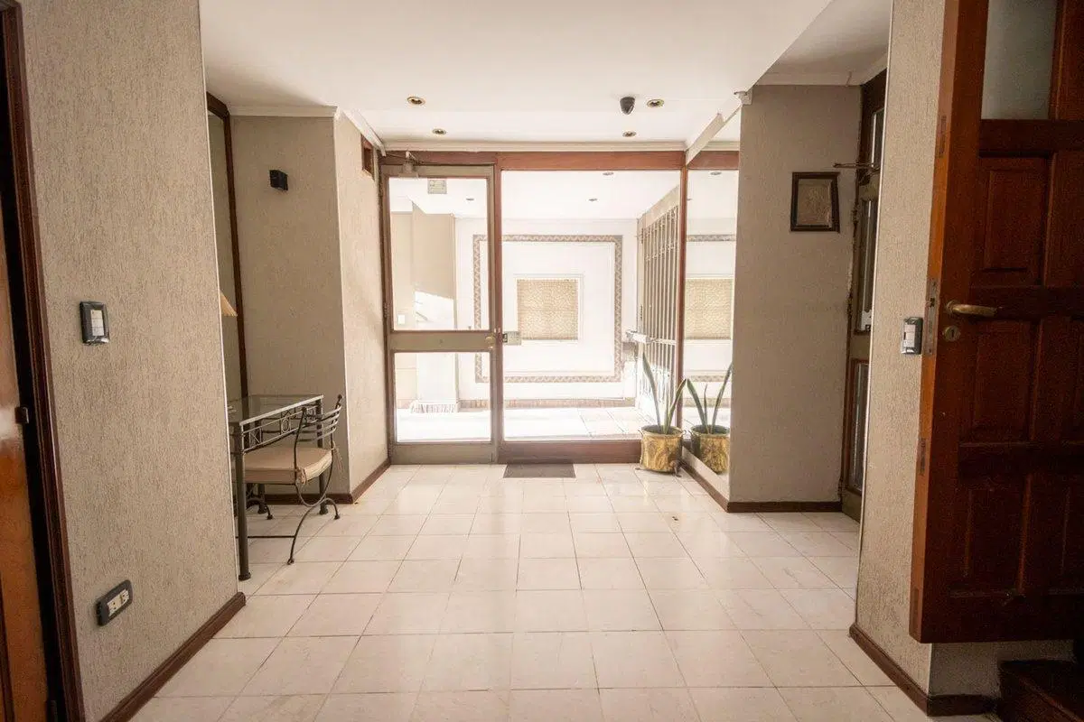 Semipiso clásico en barrio Sur de 130 m2 y cochera 2