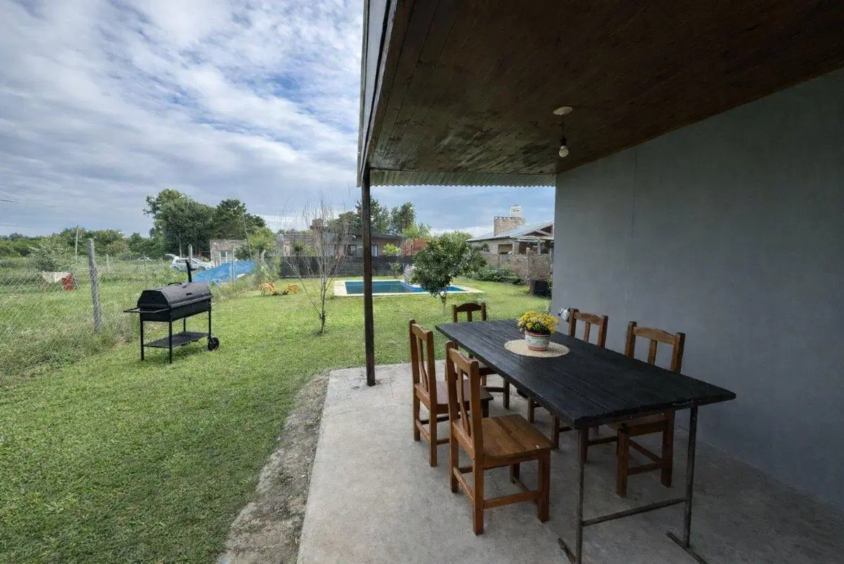 VENTA CASA QUINTA C PISCINA EN JARDINES D LA COSTA 2