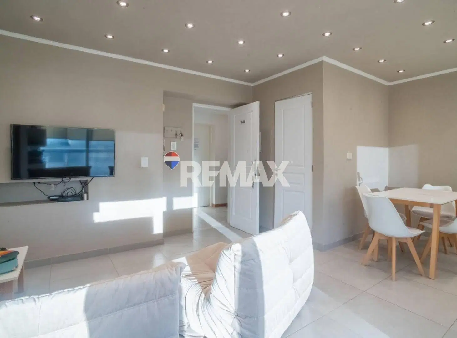 DPTO.  EXCLUSIVO! TERRAZA, JACUZZI C/VISTA AL RÍO 3