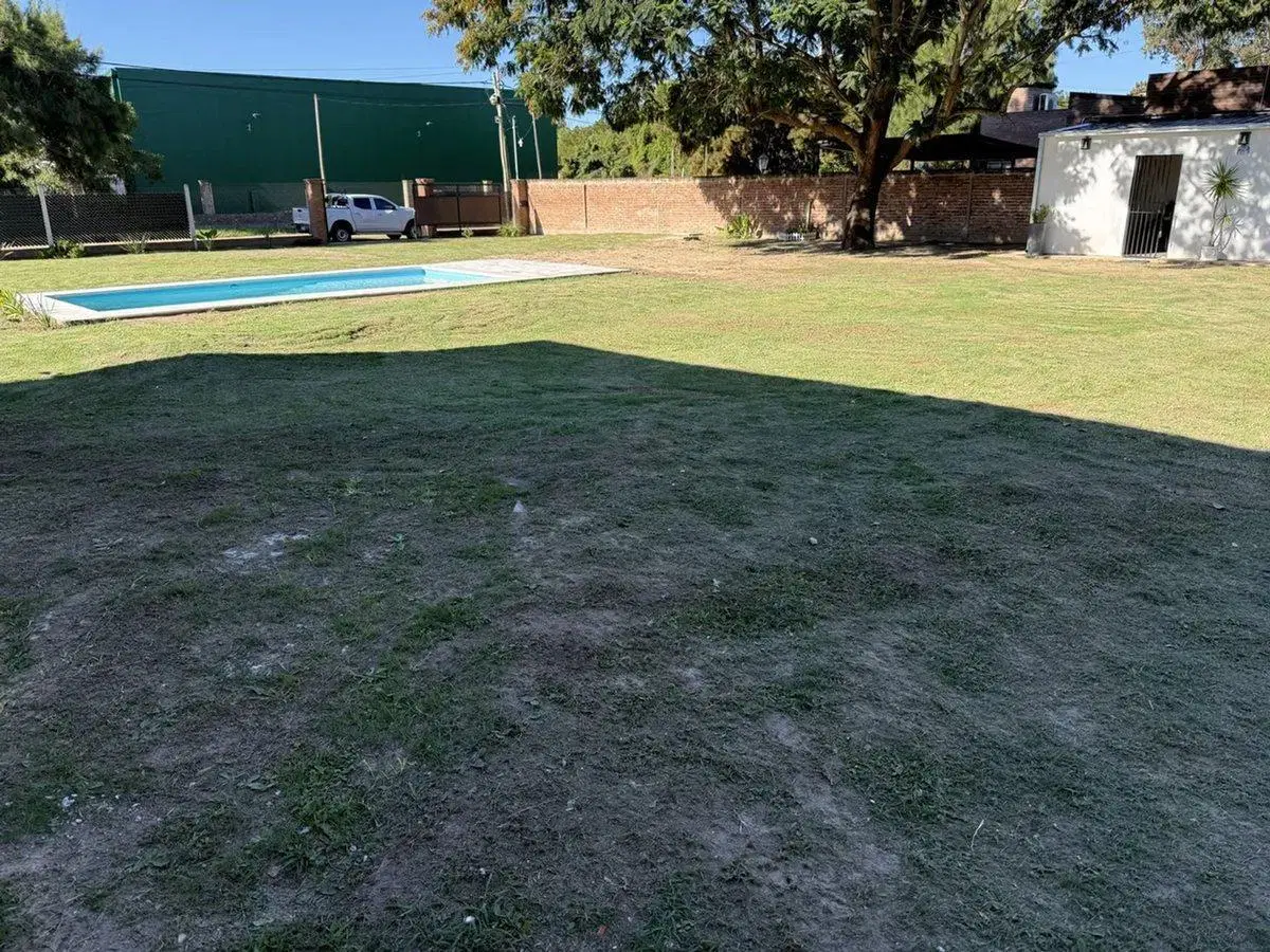 GRAN TERRENO DE 976 M2 EN COLASTINE 3