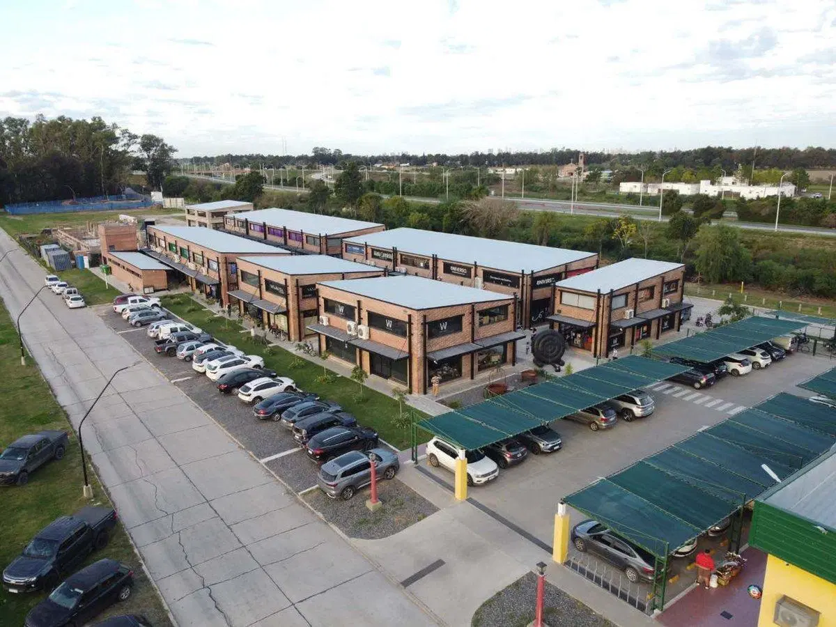 VENTA LOCAL COMERCIAL PASEO LAS ACACIAS 4