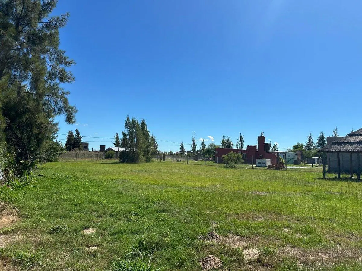Terreno en venta Lagos del Leyes 915 m2 4