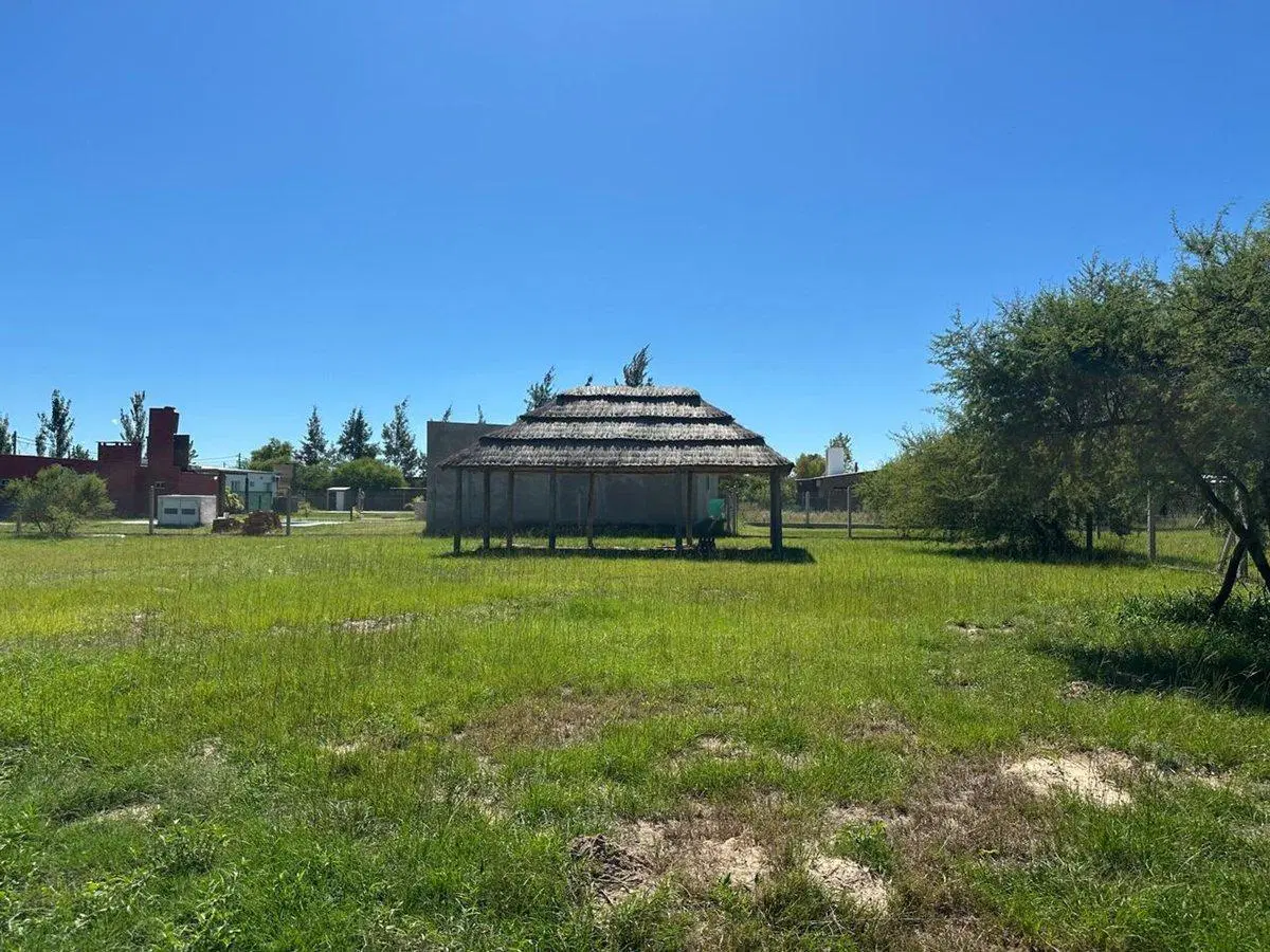Terreno en venta Lagos del Leyes 915 m2 2