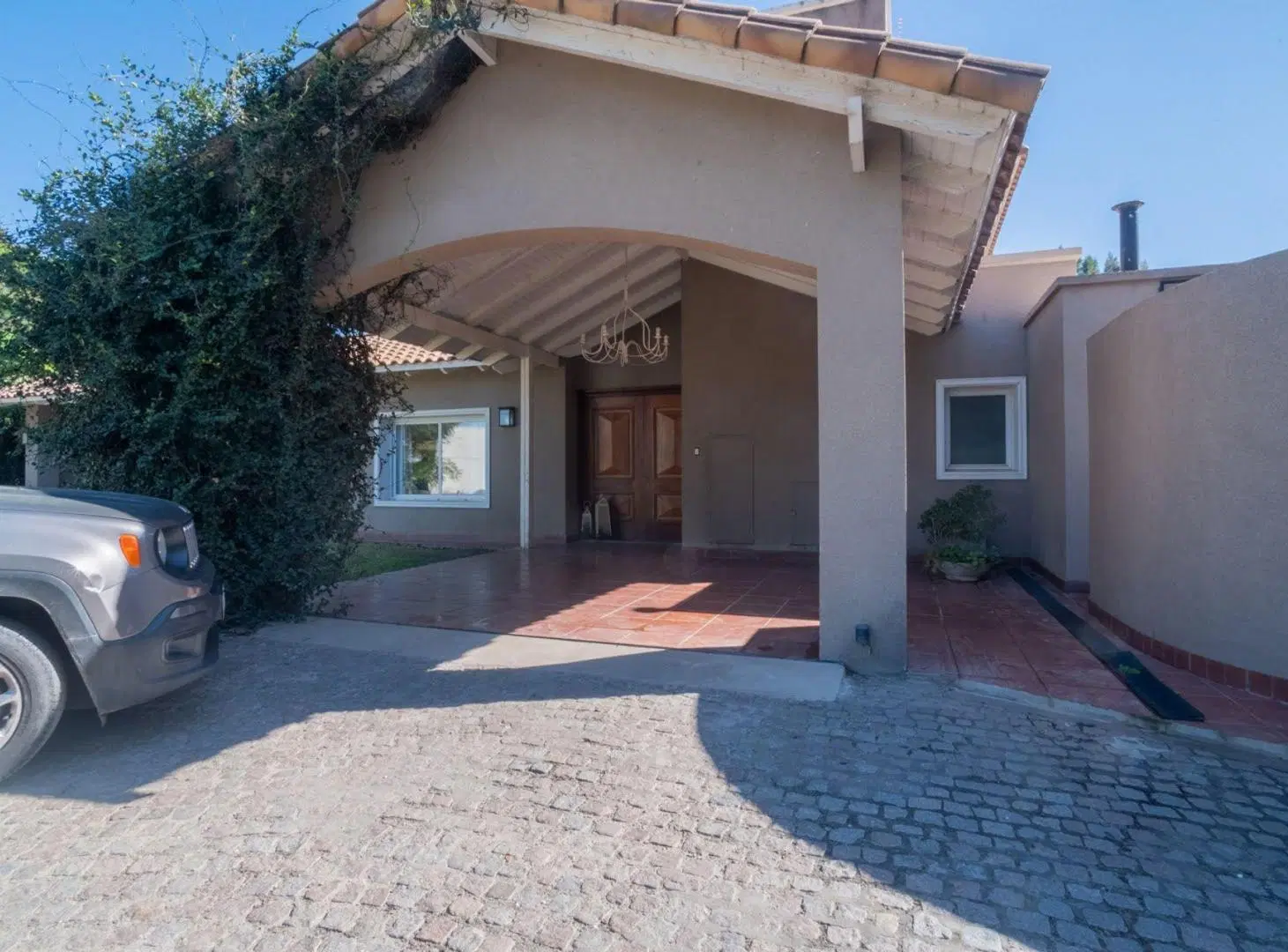 Residencia de Categoría en Country El Paso! 2