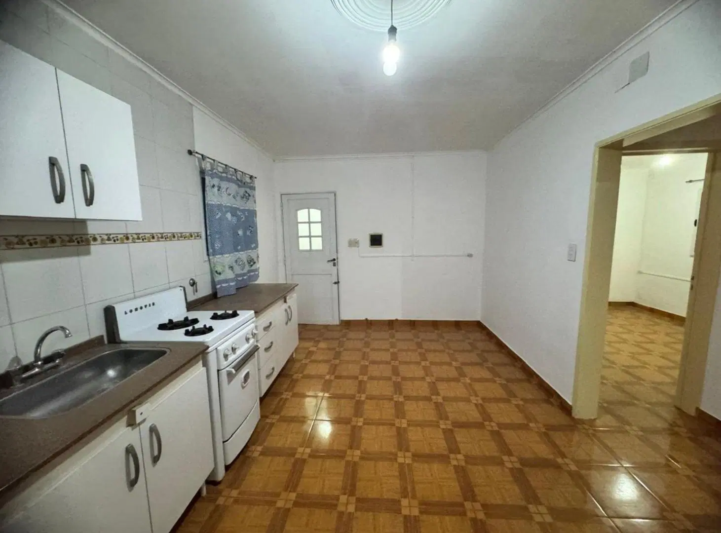 Alquiler Departamento 2 Dorm. en Planta Alta. 5
