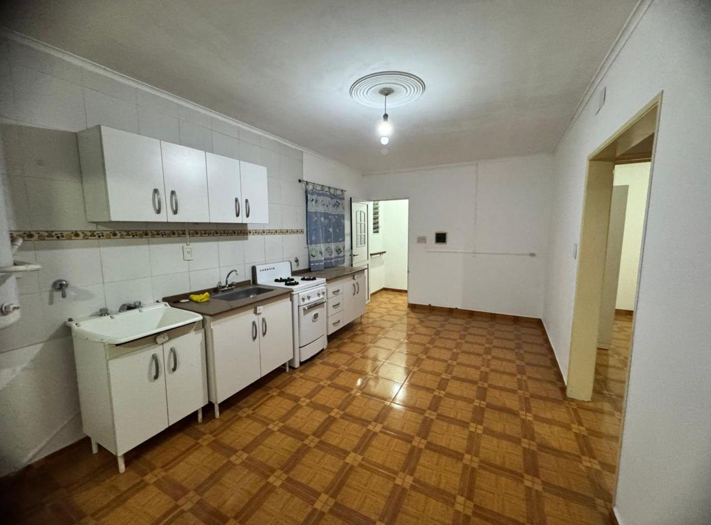 Alquiler Departamento 2 Dorm. en Planta Alta.